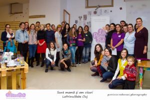 fotografie de grup eveniment sunt mama si am visuri