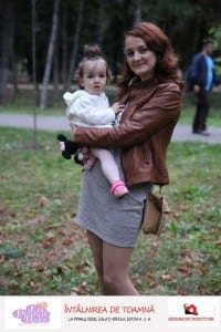 Intalnire la primul bebe - mama cu copil in brate
