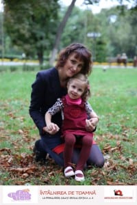 Intalnire la primul bebe - mama cu copil in brate