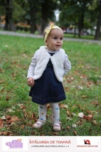 Intalnire la primul bebe - copil in parc